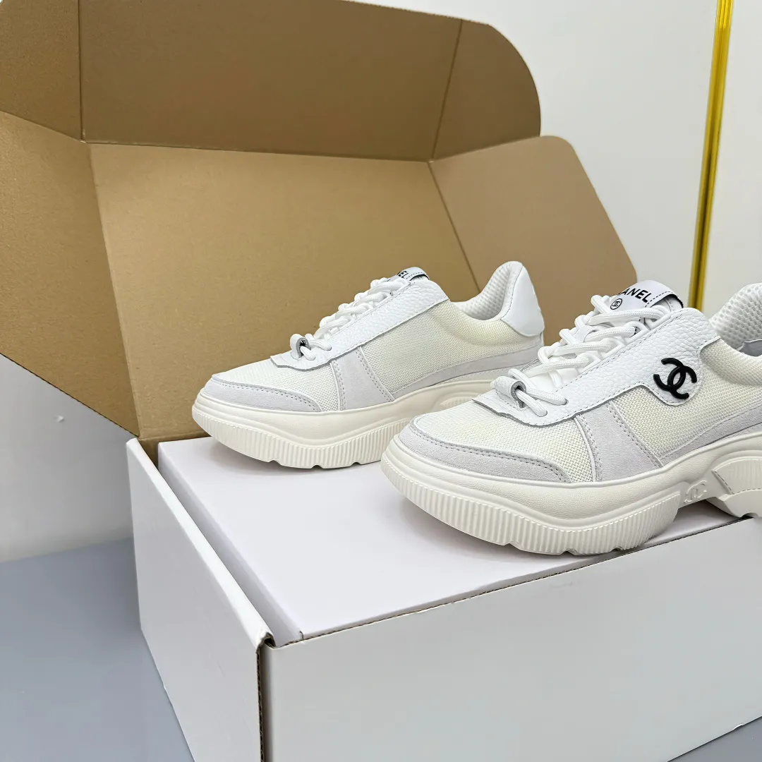 👟👟Ex-factory price 620👟👟 Chanel bread shoes ~ original calfskin panda shoes Chanel 25C latest hot style panda black and white sports shoes casual sneakers Xiaoxiang hot item classic black and white panda color coco girls must pay Fabric: original custom mixed sheepskin lining: original imported breathable mesh lining outsole: Original molded rubber + TPU combination Size: Women's 35-41